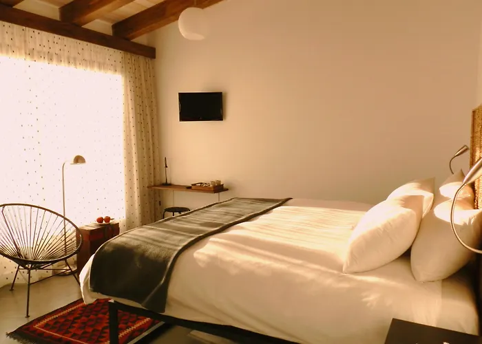 El Hotelito Отель Навалуэнга