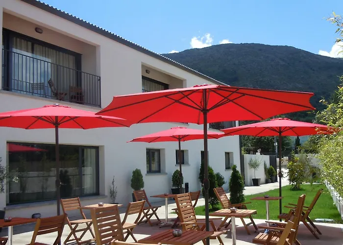 El Hotelito Навалуэнга